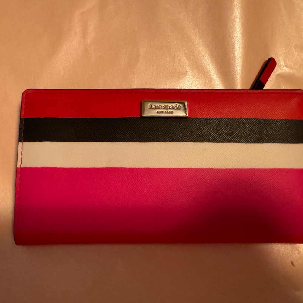 New without tags Kate Spade wallet